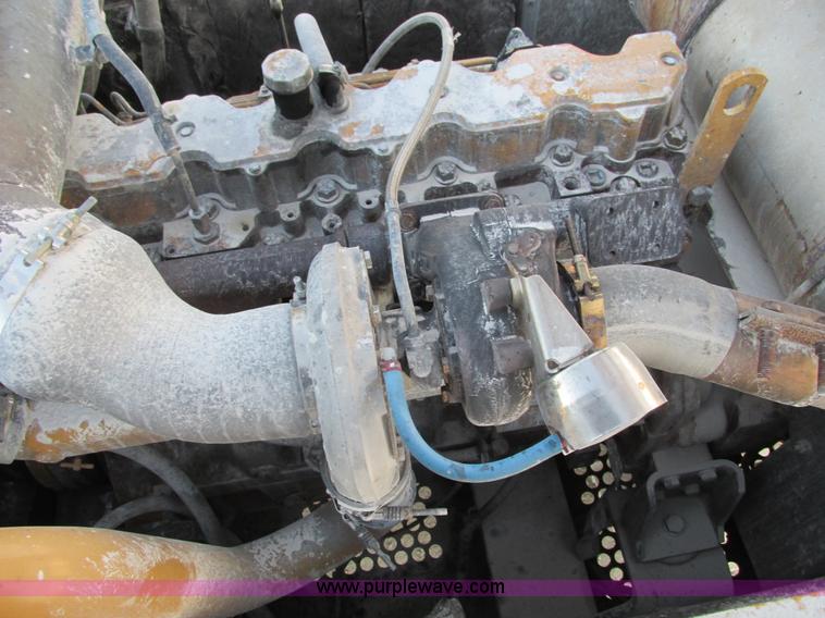 image for item F4062 2002 John Deere 330C LC excavator