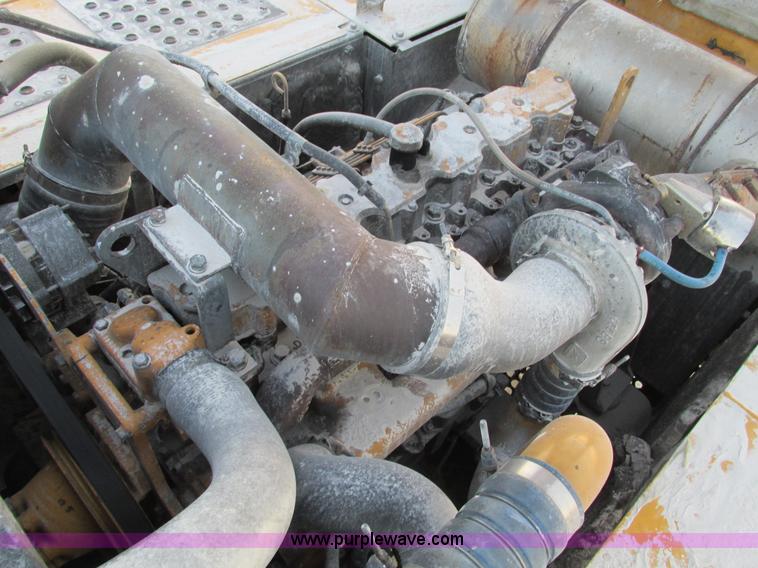 image for item F4062 2002 John Deere 330C LC excavator