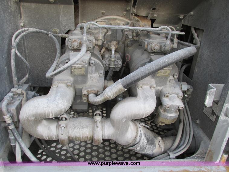 image for item F4062 2002 John Deere 330C LC excavator