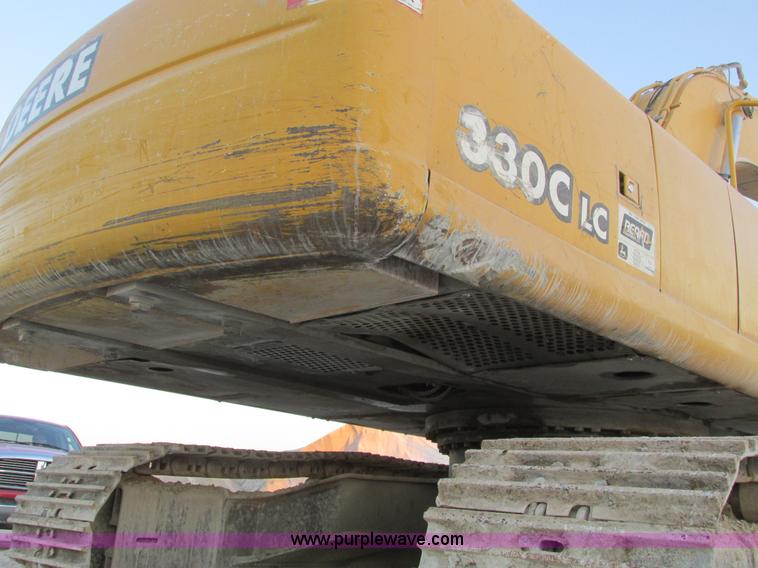 image for item F4062 2002 John Deere 330C LC excavator