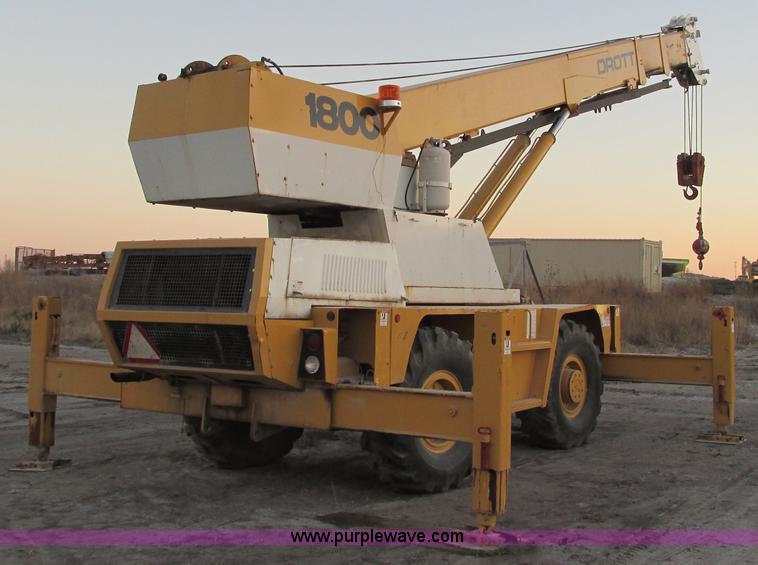 image for item F4063 Drott 1800 crane