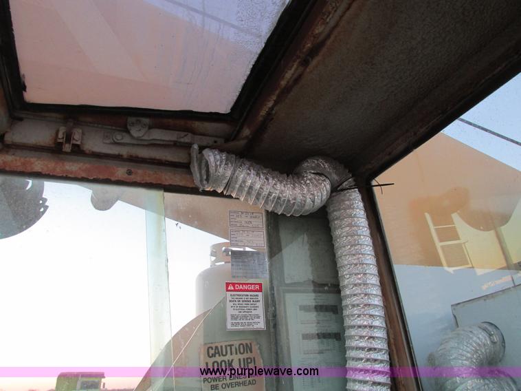 image for item F4063 Drott 1800 crane