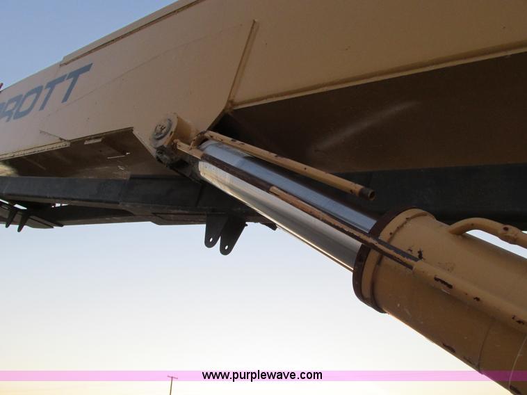 image for item F4063 Drott 1800 crane