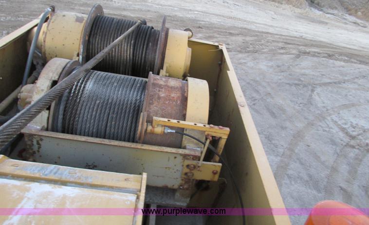 image for item F4063 Drott 1800 crane