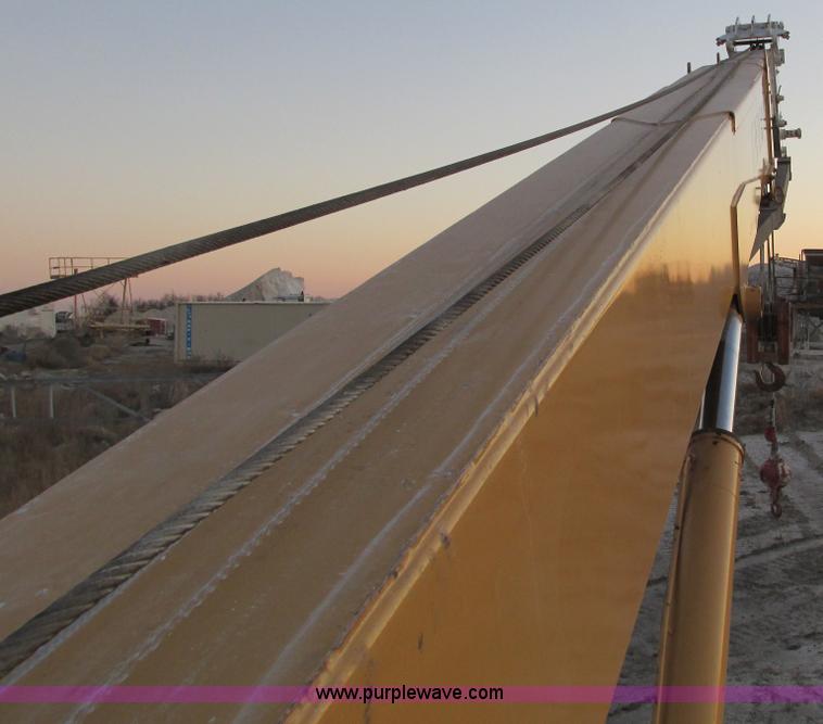 image for item F4063 Drott 1800 crane