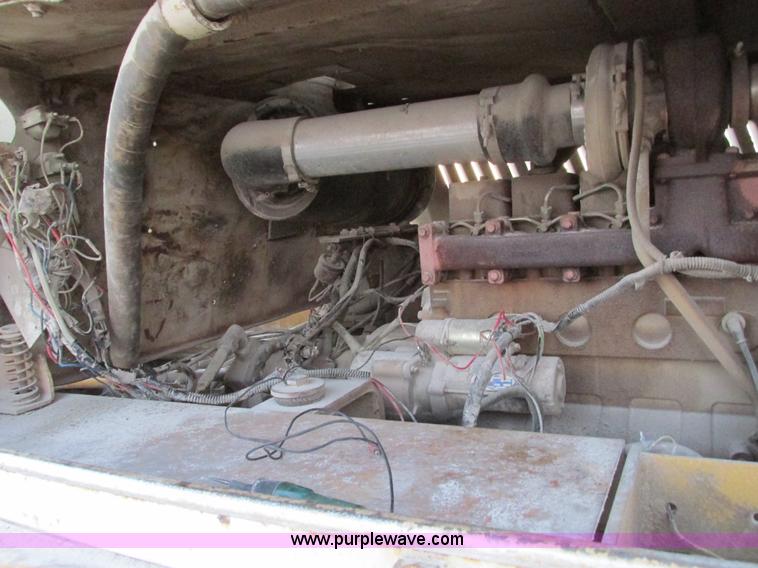 image for item F4063 Drott 1800 crane