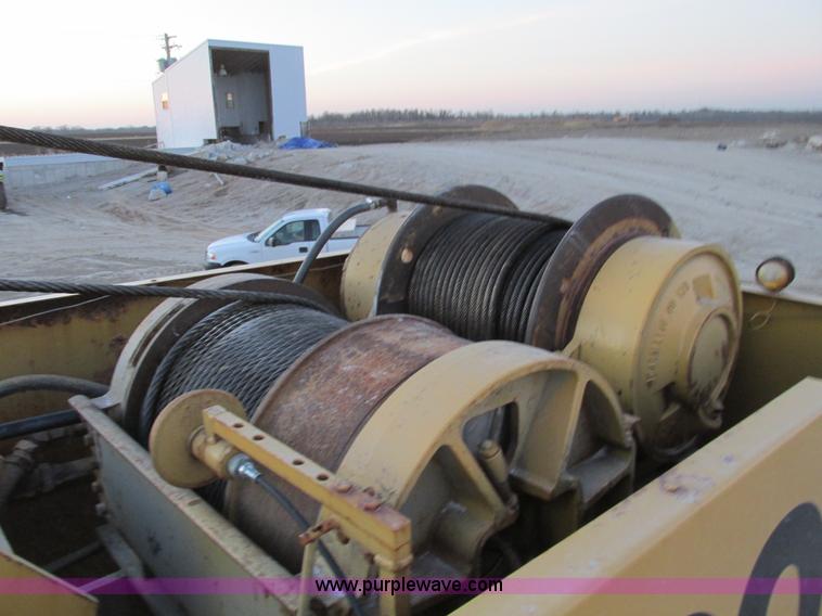 image for item F4063 Drott 1800 crane