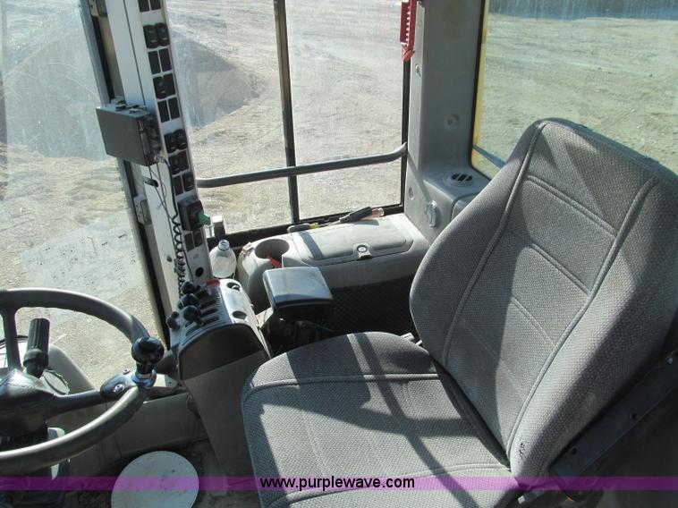 image for item F4661 2007 Volvo L60F wheel loader