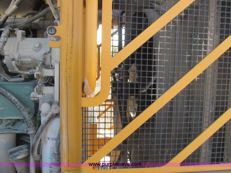 image for item F4661 2007 Volvo L60F wheel loader