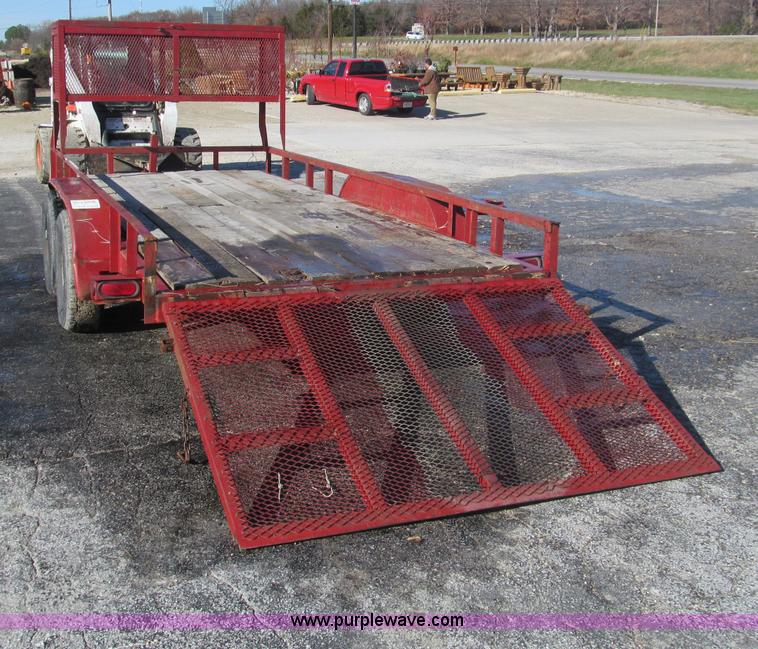 image for item F4670 2006 Stillwater 16' flatbed trailer