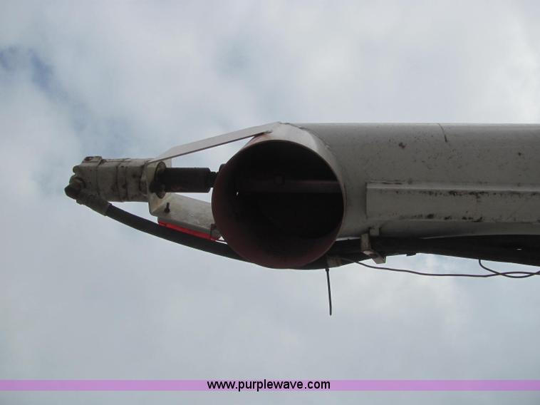 image for item C2940 1986 International 1954 fertilizer tender truck