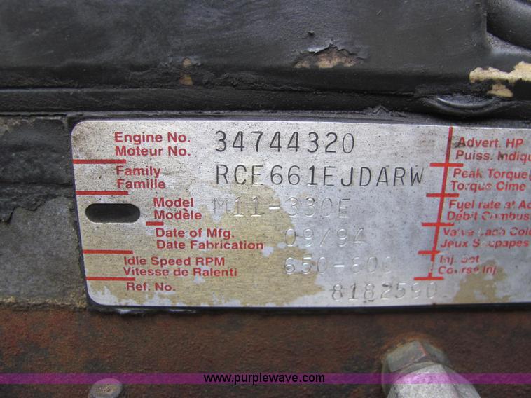 image for item C2941 1995 Volvo White GMC WG fertilizer tender truck