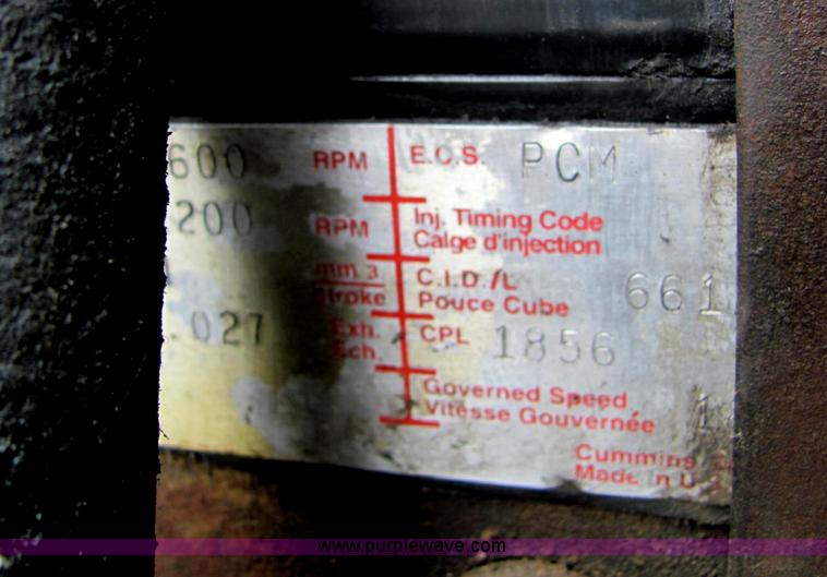 image for item C2941 1995 Volvo White GMC WG fertilizer tender truck