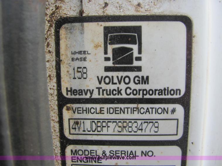 image for item C2941 1995 Volvo White GMC WG fertilizer tender truck