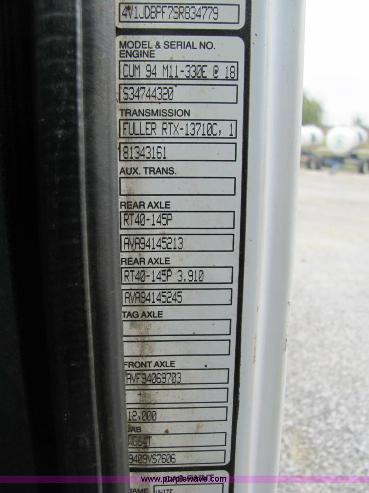 image for item C2941 1995 Volvo White GMC WG fertilizer tender truck