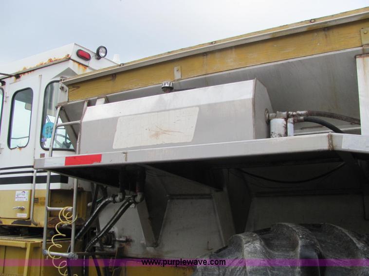image for item C2947 1996 Ag-Chem TerraGator 1803 spreader