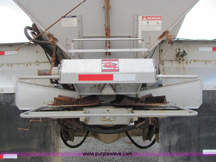 image for item C2948 2006 Mertz MSA300 Spreadmaster spreader