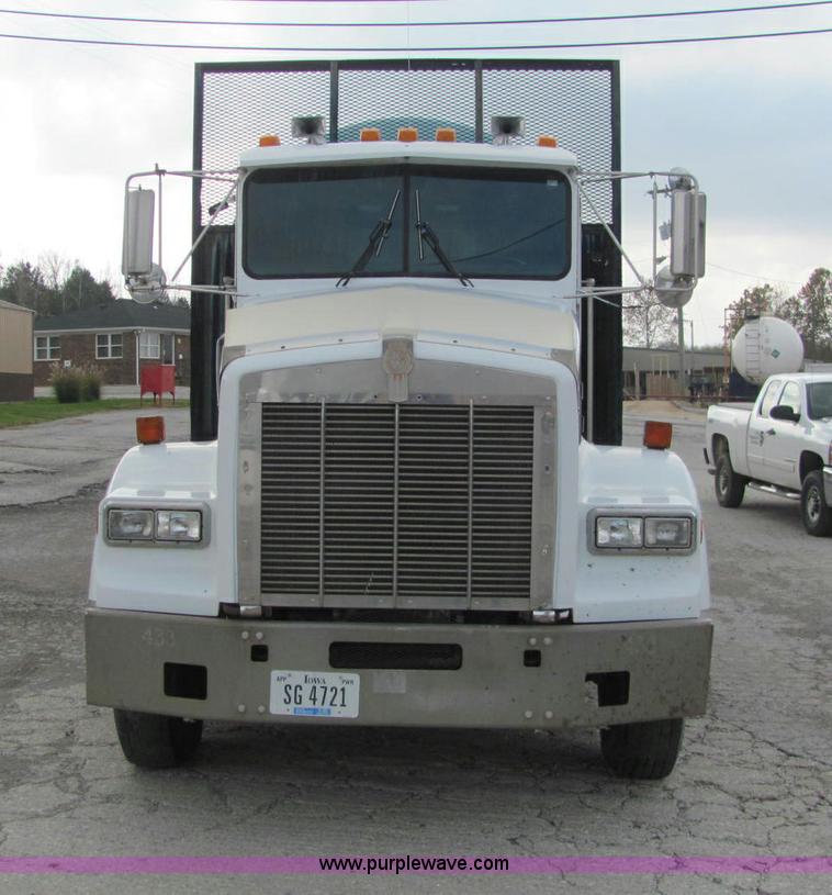 image for item C2953 1994 Kenworth T8000 flatbed truck