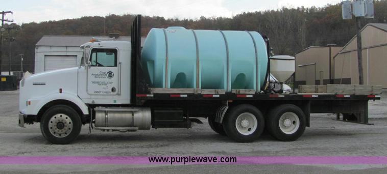 image for item C2953 1994 Kenworth T8000 flatbed truck