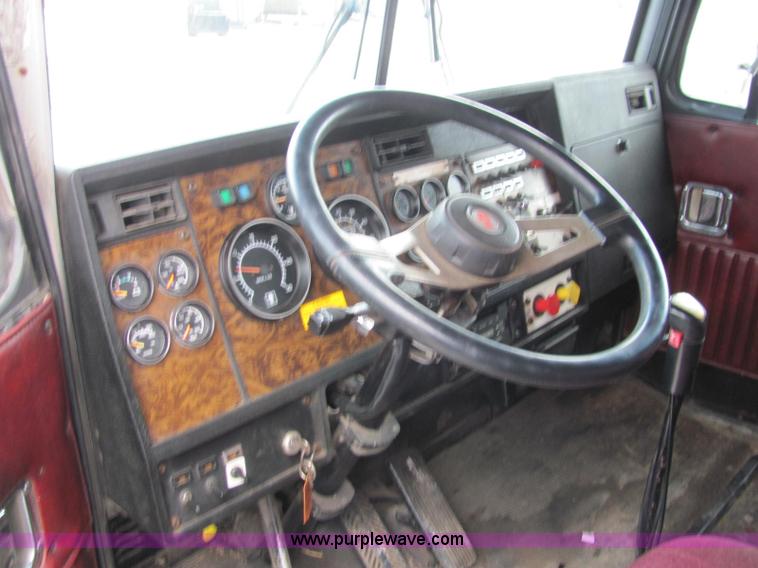 image for item C2953 1994 Kenworth T8000 flatbed truck