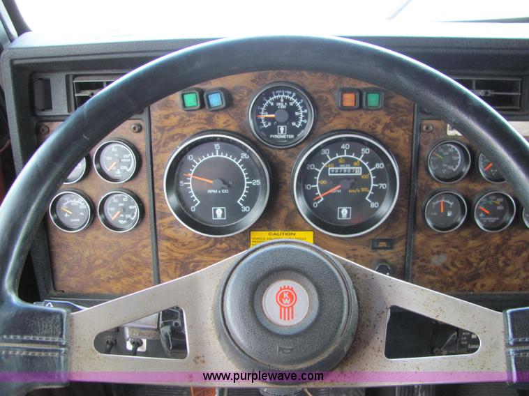 image for item C2953 1994 Kenworth T8000 flatbed truck