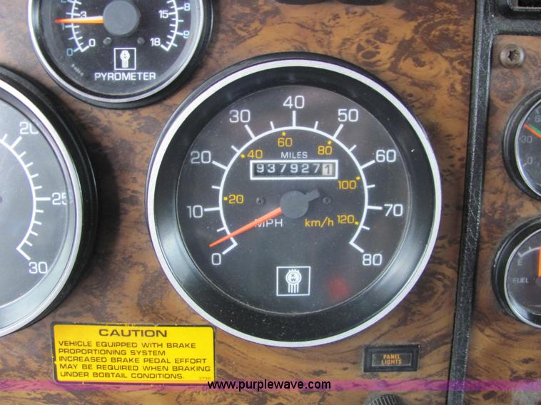 image for item C2953 1994 Kenworth T8000 flatbed truck