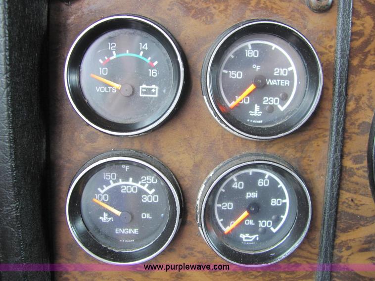 image for item C2953 1994 Kenworth T8000 flatbed truck