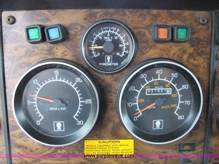 image for item C2953 1994 Kenworth T8000 flatbed truck