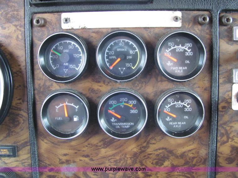 image for item C2953 1994 Kenworth T8000 flatbed truck