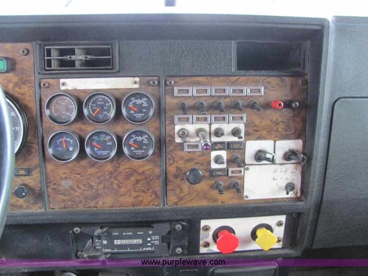 image for item C2953 1994 Kenworth T8000 flatbed truck