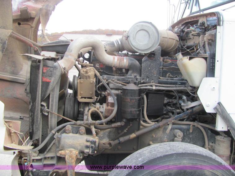 image for item C2953 1994 Kenworth T8000 flatbed truck