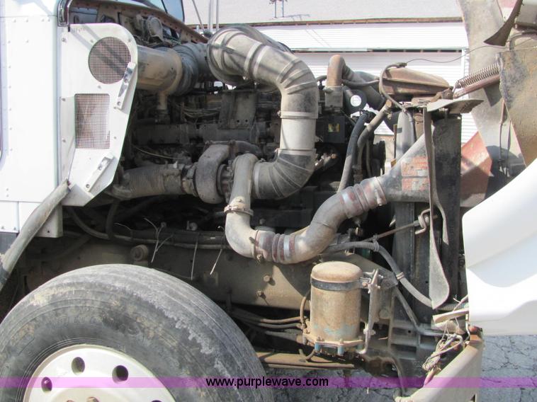 image for item C2953 1994 Kenworth T8000 flatbed truck