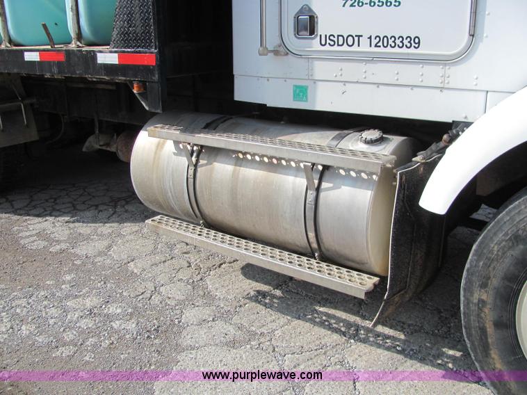 image for item C2953 1994 Kenworth T8000 flatbed truck