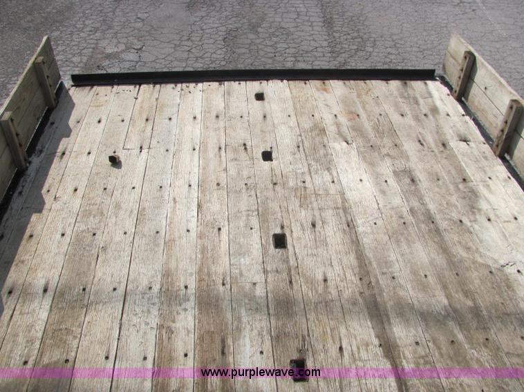 image for item C2953 1994 Kenworth T8000 flatbed truck