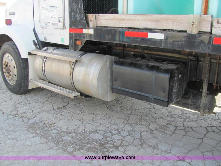 image for item C2953 1994 Kenworth T8000 flatbed truck