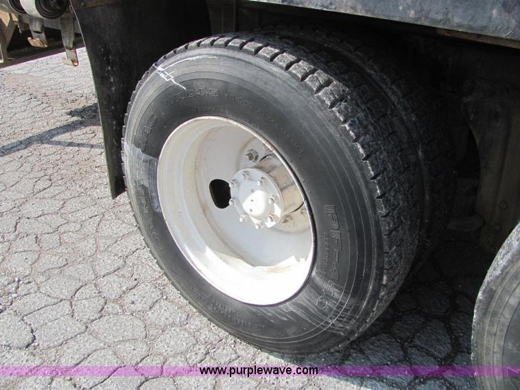 image for item C2953 1994 Kenworth T8000 flatbed truck