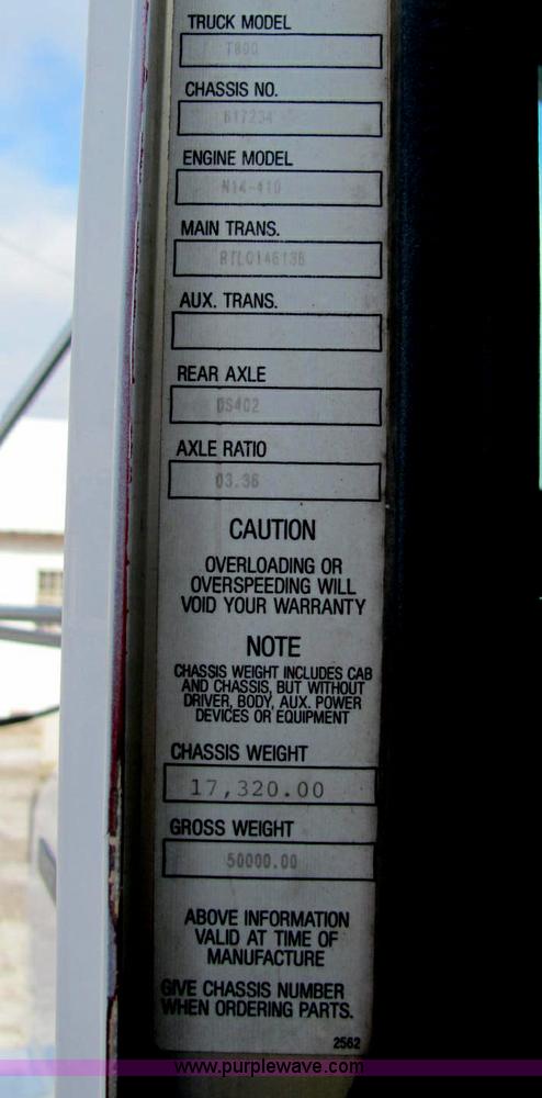 image for item C2953 1994 Kenworth T8000 flatbed truck