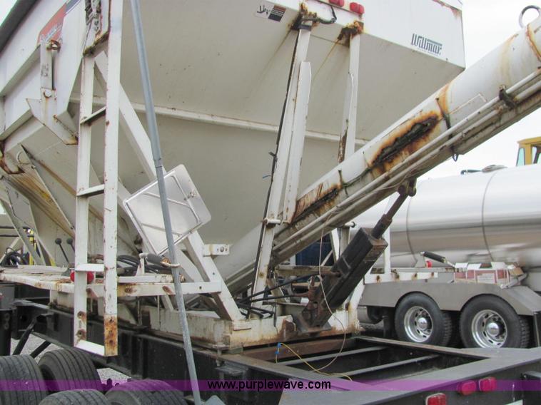 image for item C2955 1978 Strickland tender trailer