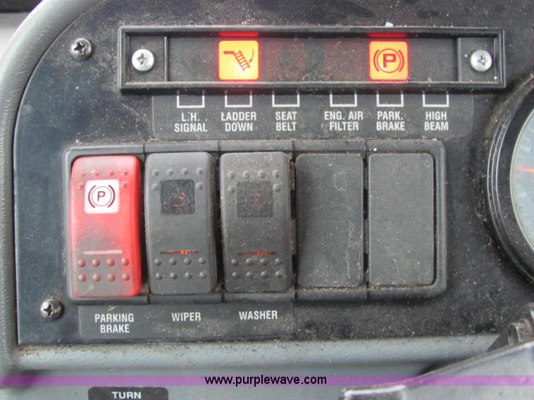 image for item C2958 Case Patriot SPX3150 self propelled sprayer