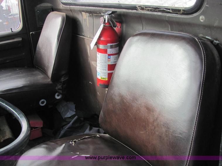 image for item C2962 1989 International 1754 flatbed truck