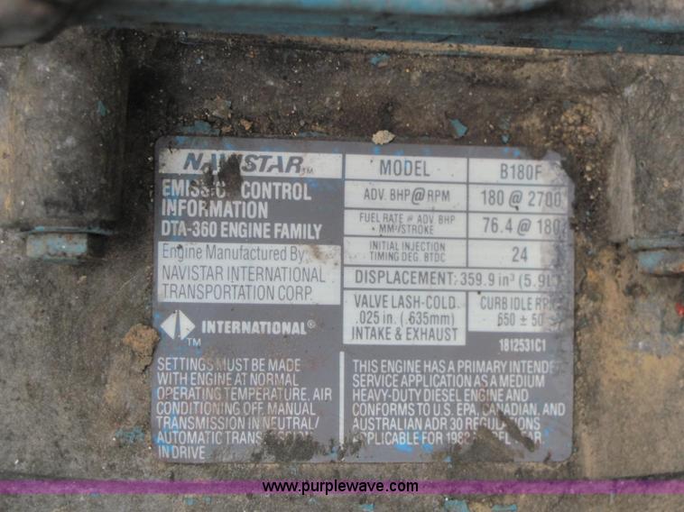 image for item C2962 1989 International 1754 flatbed truck