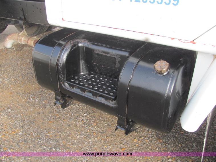 image for item C2962 1989 International 1754 flatbed truck