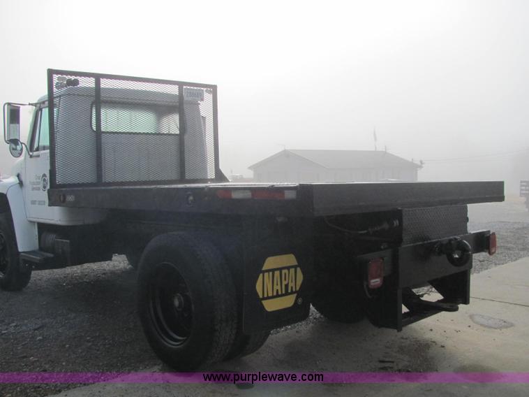 image for item C2962 1989 International 1754 flatbed truck