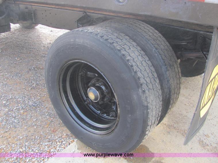 image for item C2962 1989 International 1754 flatbed truck