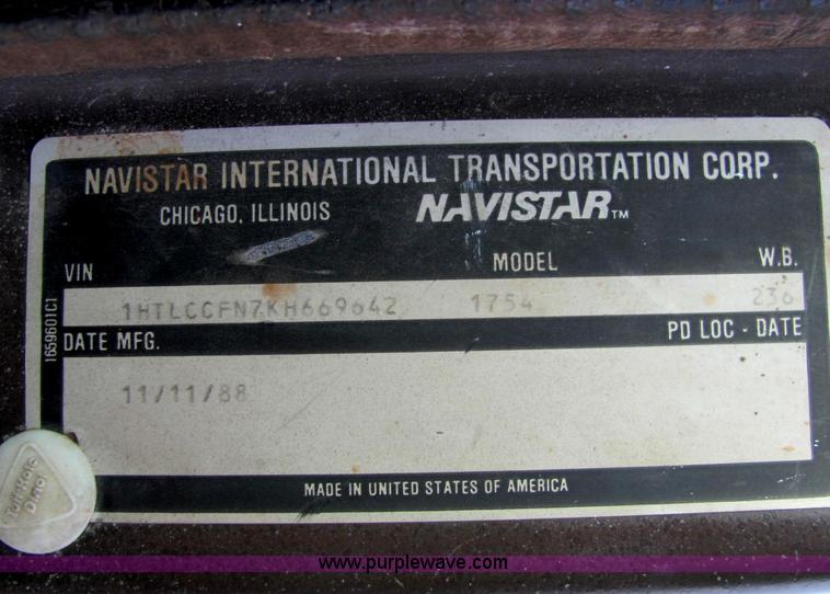 image for item C2962 1989 International 1754 flatbed truck