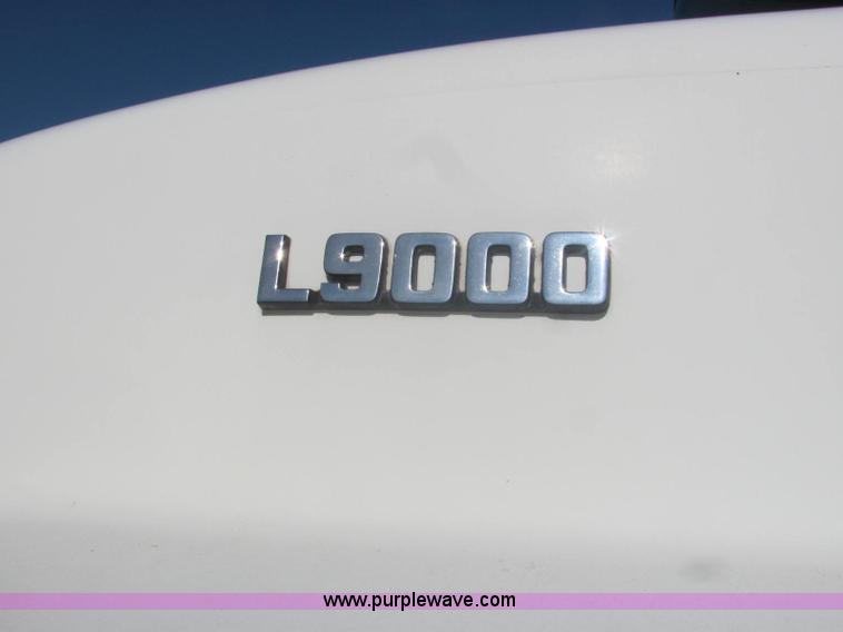 image for item C2964 1992 Ford L9000 fertilizer tender truck