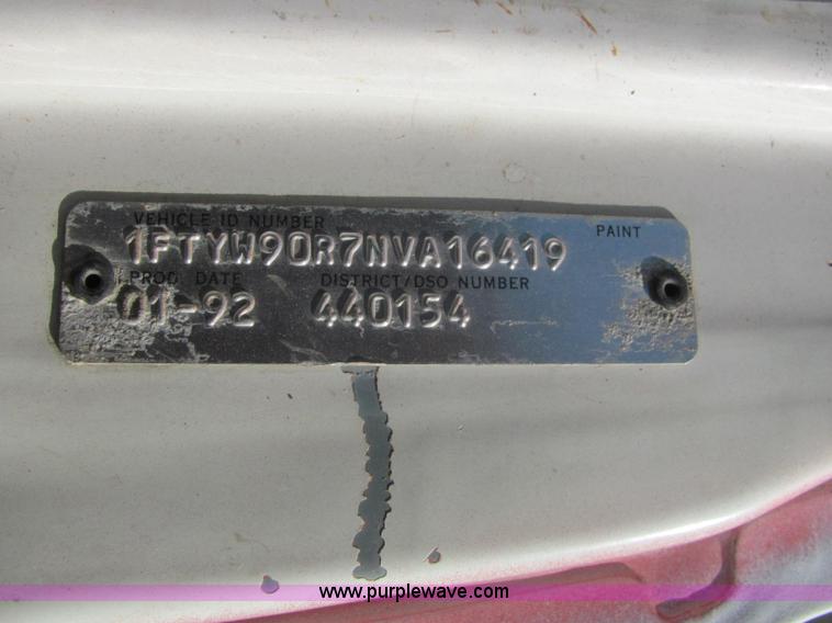 image for item C2964 1992 Ford L9000 fertilizer tender truck