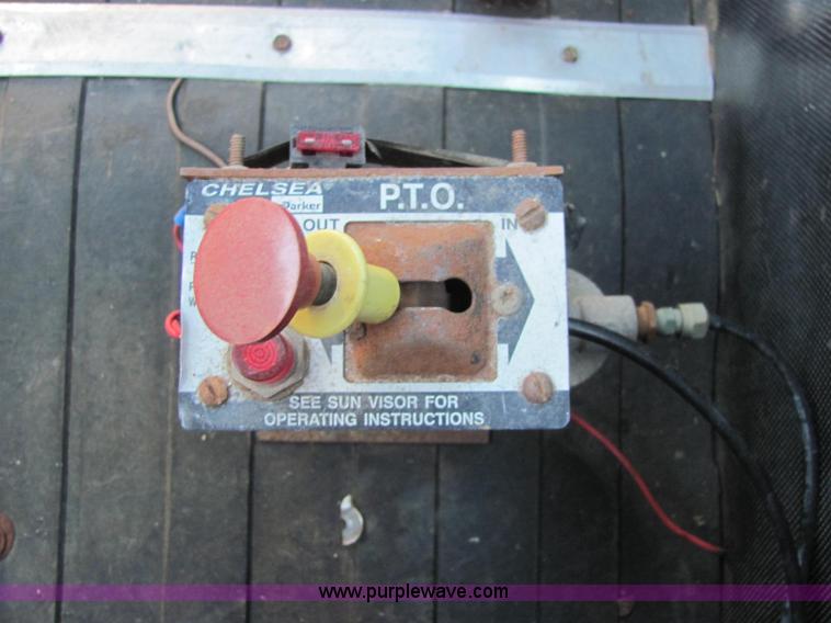 image for item C2965 1995 Mack CH613 fertilizer tender truck