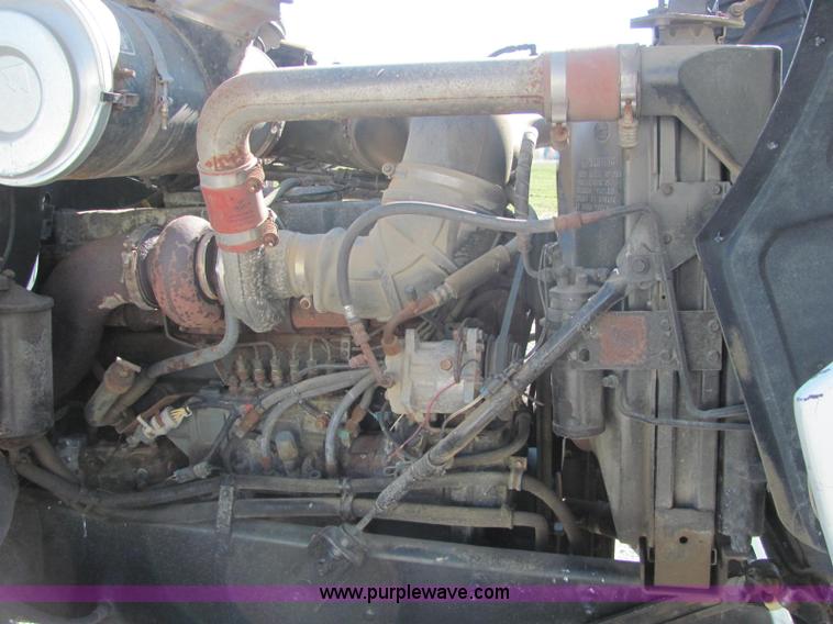 image for item C2965 1995 Mack CH613 fertilizer tender truck