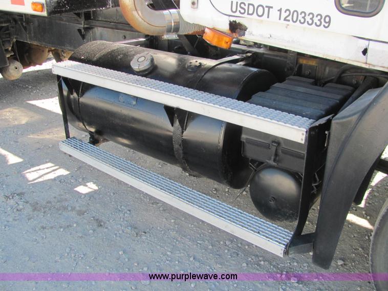 image for item C2965 1995 Mack CH613 fertilizer tender truck